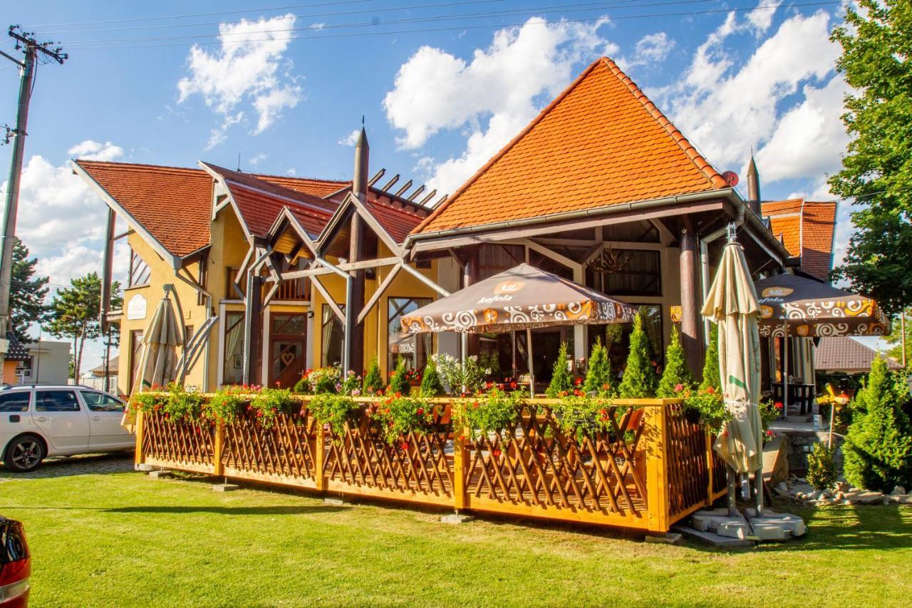 Penzion Tuecsoek Šamorín Dış mekan fotoğraf